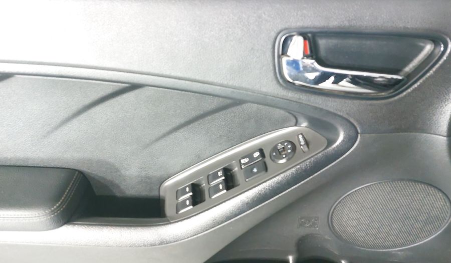 Kia Forte 2.0 L AUTO Sedan 2017