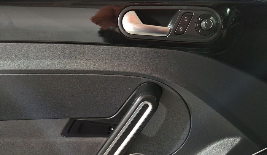 Volkswagen Beetle 2.5 COAST AUTO Hatchback 2018