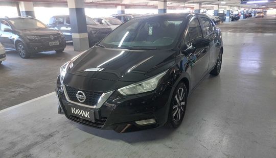 Nissan • Versa