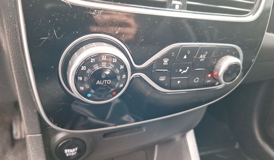 Renault Clio 1.2 EXPRESSION Hatchback 2018