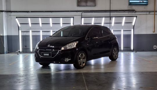 Peugeot • 208