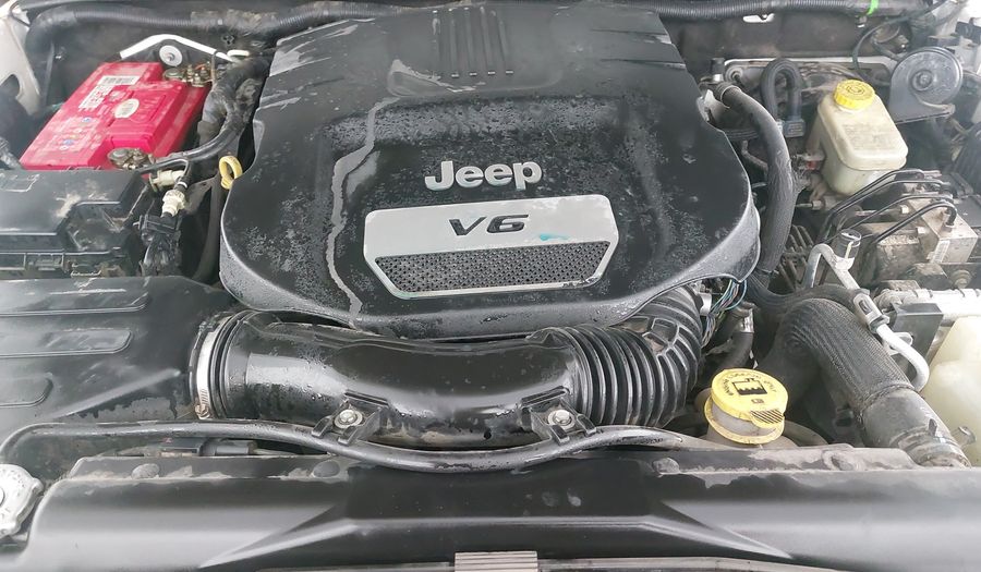 Jeep Wrangler 3.6 UNLIMITED ALTITUDE 4WD AUTO Suv 2014