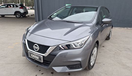 Nissan • Versa
