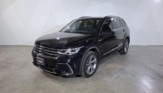 Volkswagen • Tiguan