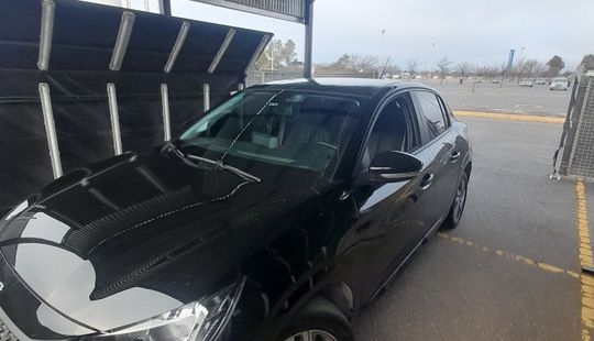 Peugeot • 208