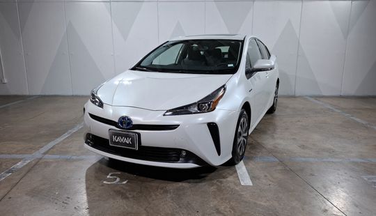 Toyota • Prius