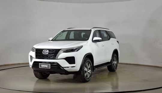 Toyota • Fortuner
