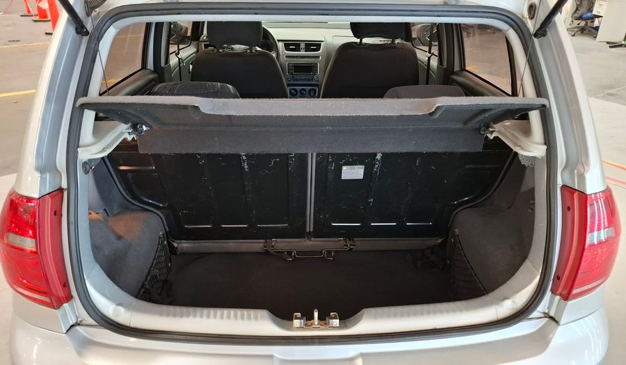 Volkswagen Fox 1.6 COMFORTLINE Hatchback 2013