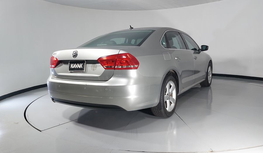 Volkswagen Passat 2.5 SPORTLINE TIPTRONIC Sedan 2013