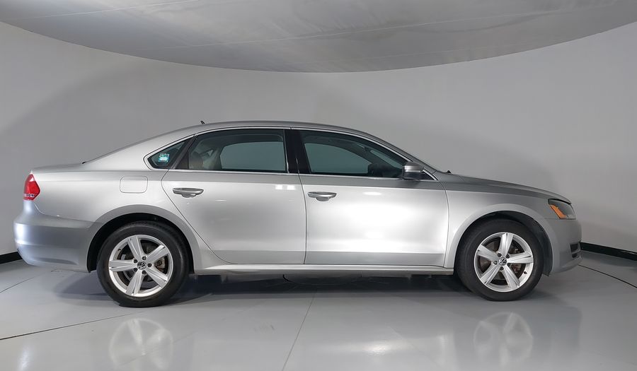 Volkswagen Passat 2.5 SPORTLINE TIPTRONIC Sedan 2013