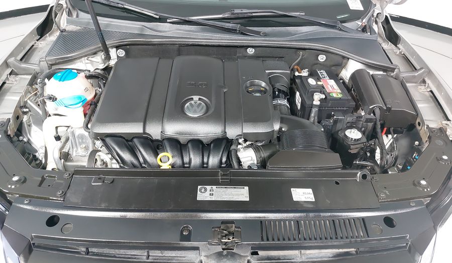 Volkswagen Passat 2.5 SPORTLINE TIPTRONIC Sedan 2013