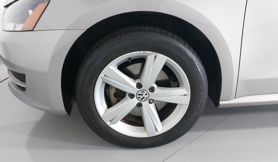 Volkswagen Passat 2.5 SPORTLINE TIPTRONIC Sedan 2013