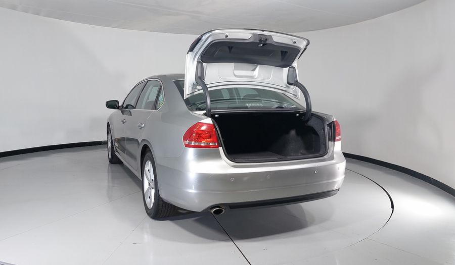Volkswagen Passat 2.5 SPORTLINE TIPTRONIC Sedan 2013