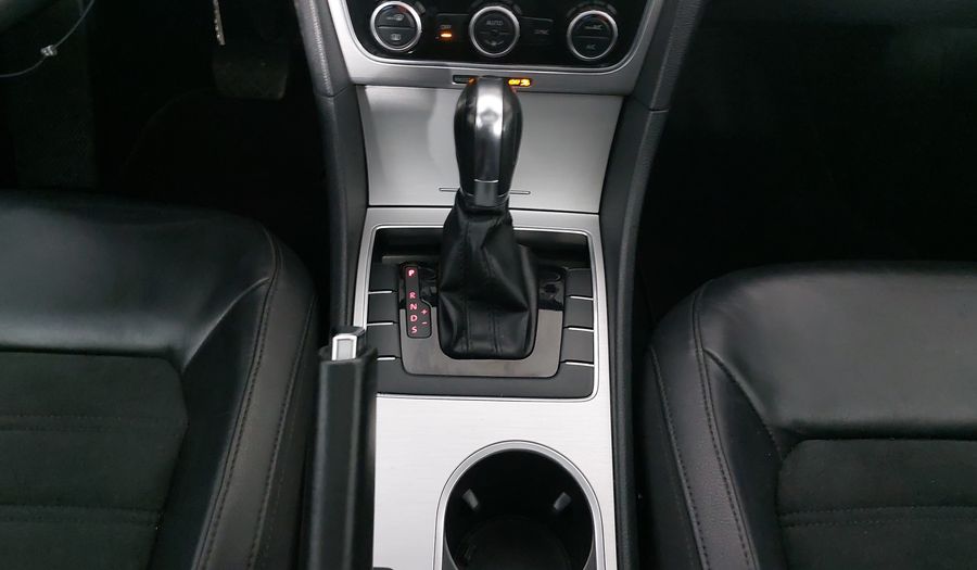 Volkswagen Passat 2.5 SPORTLINE TIPTRONIC Sedan 2013