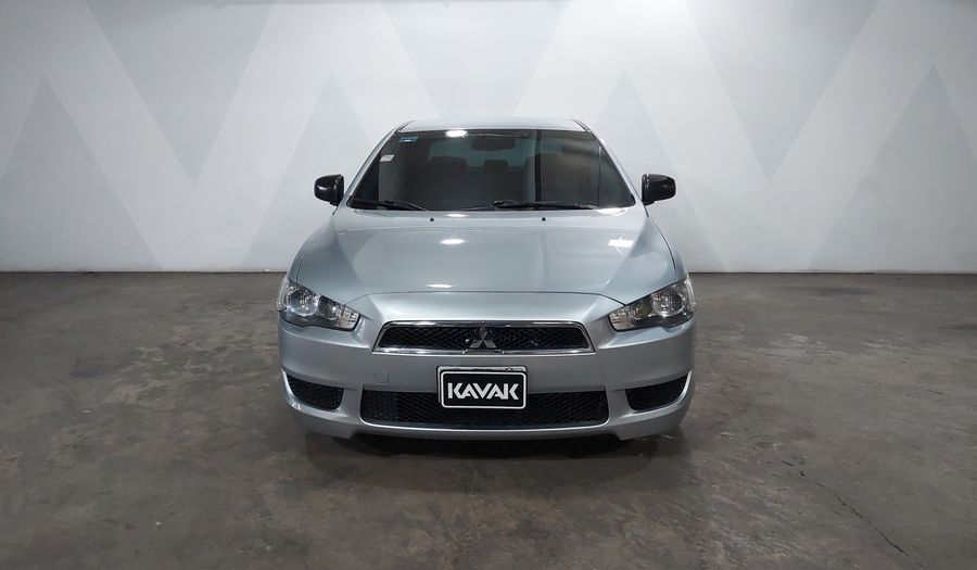 Mitsubishi Lancer 2.0 DE ABS & AC Sedan 2015