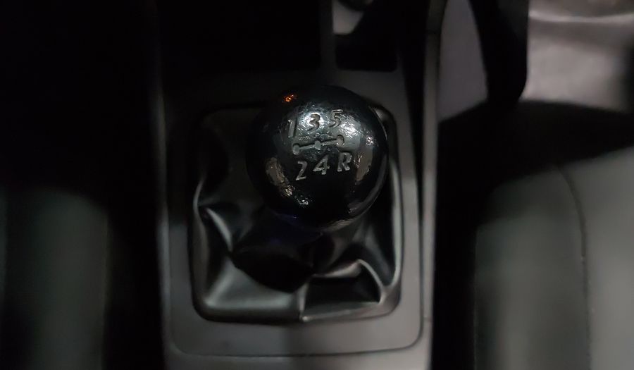 Mitsubishi Lancer 2.0 DE ABS & AC Sedan 2015