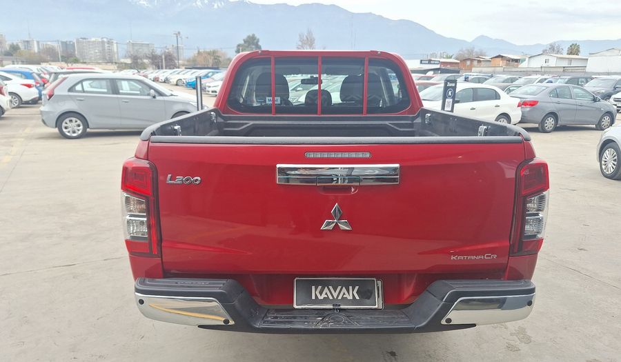 Mitsubishi L200 2.4 TD KATANA DC CR Pickup 2022