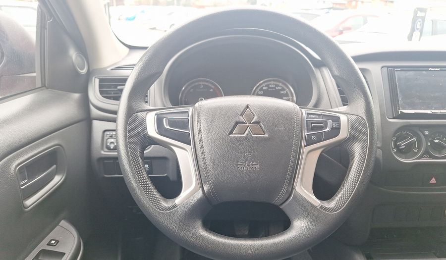 Mitsubishi L200 2.4 TD KATANA DC CR Pickup 2022