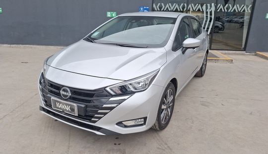 Nissan • Versa