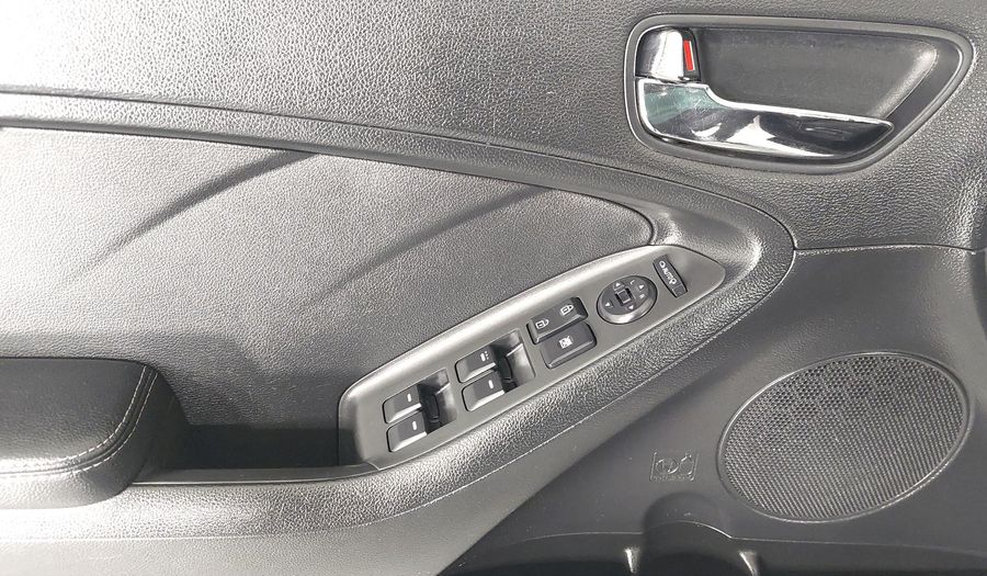 Kia Forte 2.0 EX AT Sedan 2016