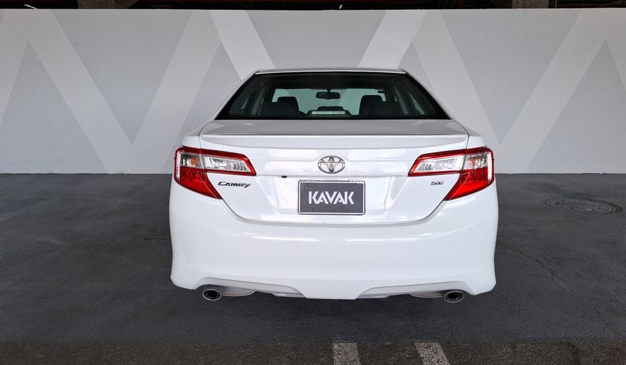 Toyota Camry 3.5 SE V6 6AT Sedan 2014
