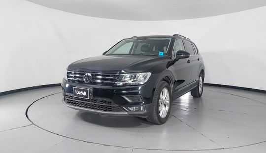 Volkswagen • Tiguan