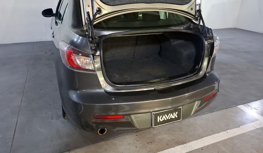 Mazda 3 2.0 SEDAN I TOURING TM Sedan 2013