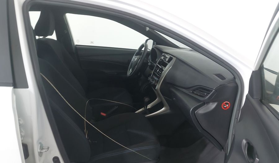 Toyota Yaris XL LIVE Hatchback 2022