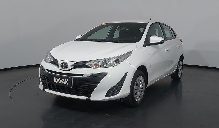 Toyota Yaris XL LIVE Hatchback 2022