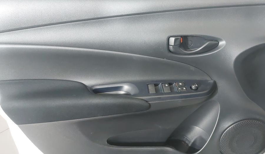 Toyota Yaris XL LIVE Hatchback 2022