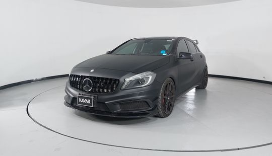 Mercedes Benz • Clase A