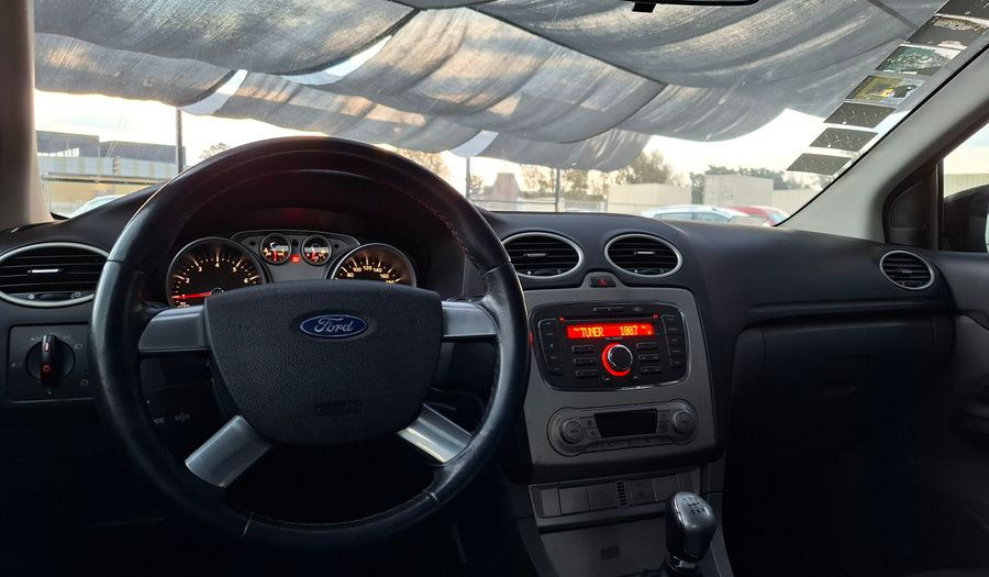 Ford Focus Ii 2.0 TREND PLUS Hatchback 2013