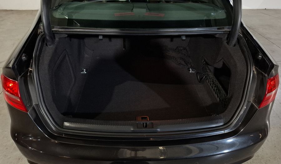 Audi A4 2.0 TFSI LUXURY MULTITRONIC Sedan 2013