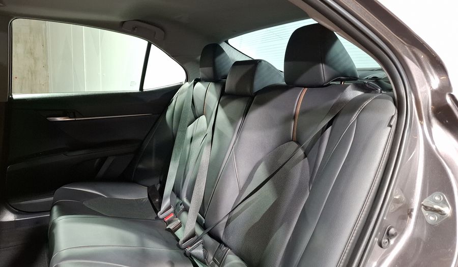 Toyota Camry 2.5 XLE NAVI AUTO Sedan 2020