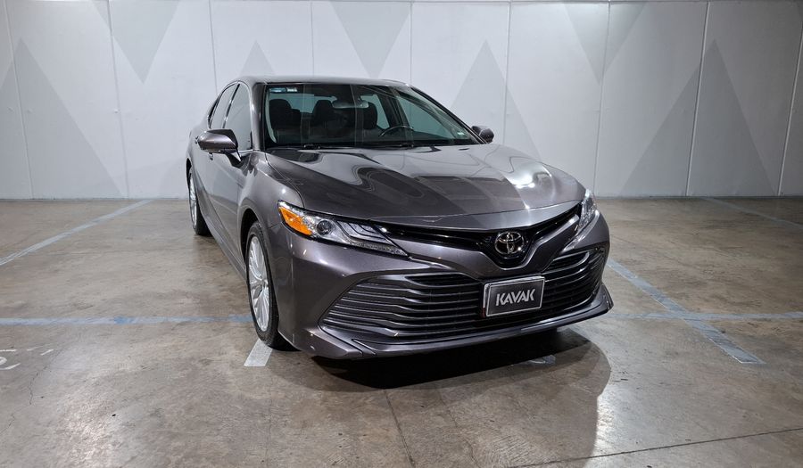 Toyota Camry 2.5 XLE NAVI AUTO Sedan 2020