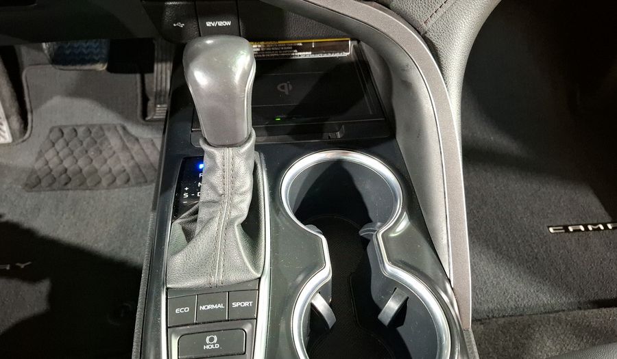 Toyota Camry 2.5 XLE NAVI AUTO Sedan 2020