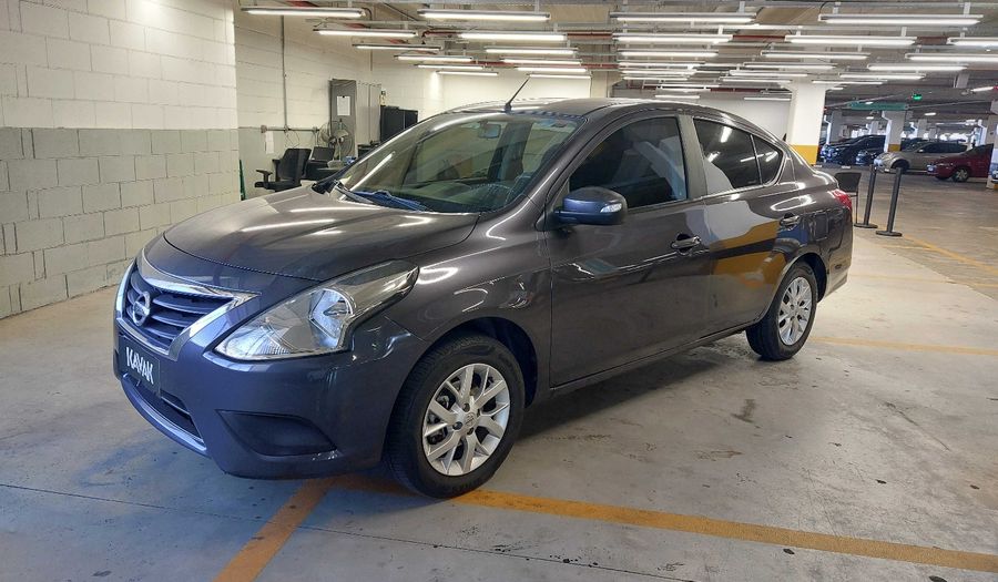 Nissan Versa START SV Sedan 2020