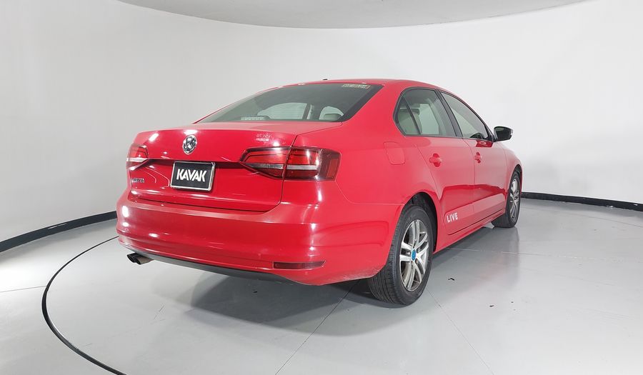 Volkswagen Jetta 2.0 LIVE MT Sedan 2016