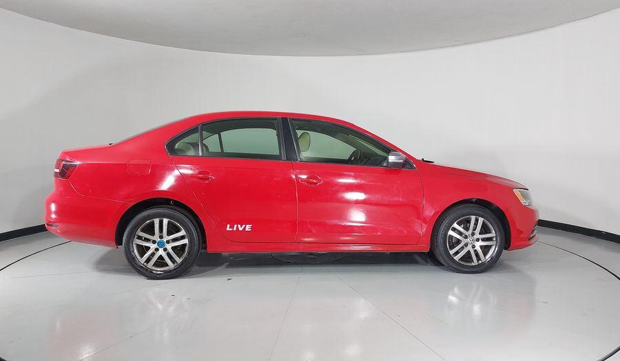 Volkswagen Jetta 2.0 LIVE MT Sedan 2016