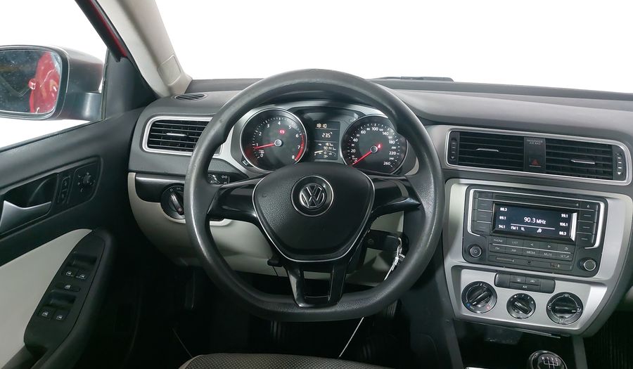 Volkswagen Jetta 2.0 LIVE MT Sedan 2016