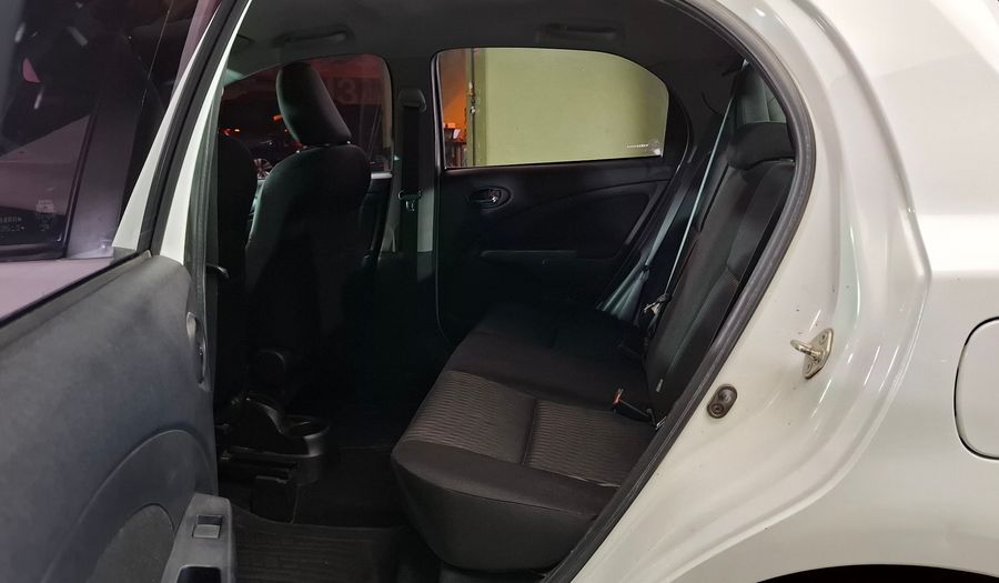 Toyota Etios 1.5 XS Hatchback 2017