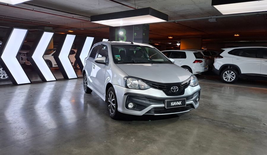 Toyota Etios 1.5 XLS Hatchback 2018