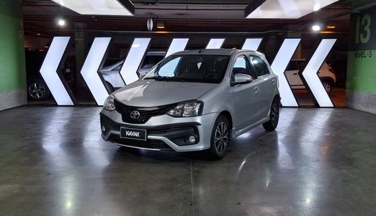 Toyota • Etios