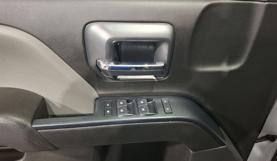 Chevrolet Silverado 2500 5.3 DOBLE CABINA K AT 4WD Pickup 2017