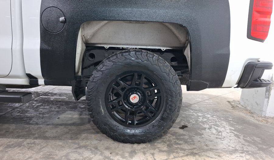 Chevrolet Silverado 2500 5.3 DOBLE CABINA K AT 4WD Pickup 2017