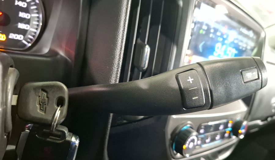 Chevrolet Silverado 2500 5.3 DOBLE CABINA K AT 4WD Pickup 2017
