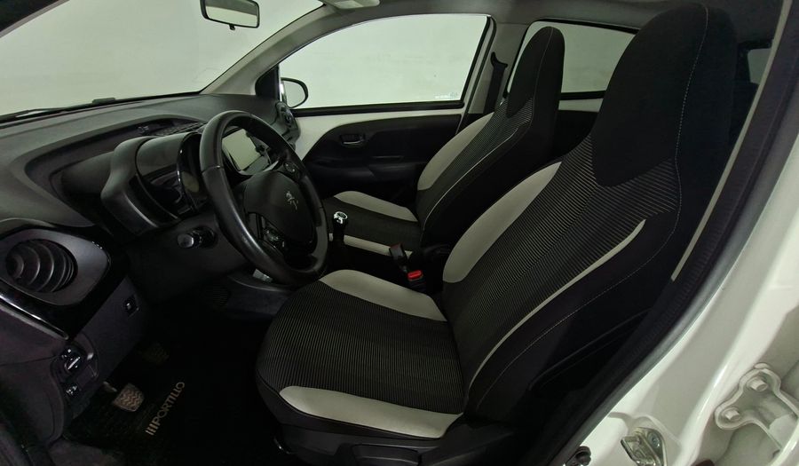 Peugeot 108 1.2 PURETECH 82 TOP ALLURE Hatchback 2016