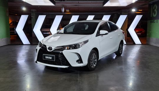 Toyota • Yaris