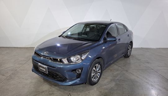 2021 • 23,197 km • Automático