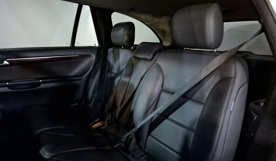 Mercedes Benz Clase R 3.5 350 L 4WD AT Minivan 2012